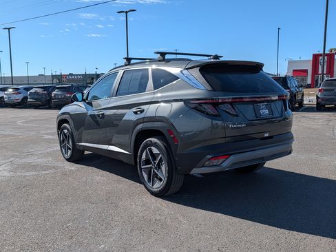 Certified 2025 Hyundai Tucson SEL image 3