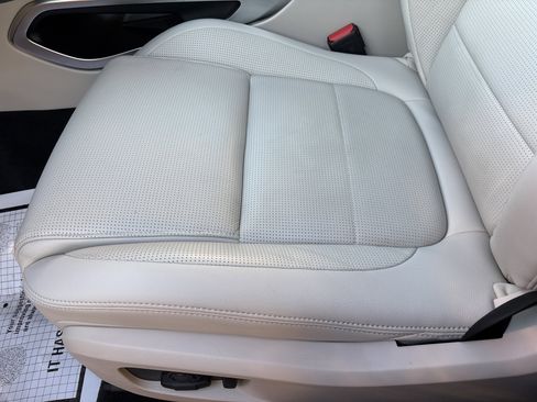 Certified 2026 Jaguar F-PACE R-Dynamic S image 16