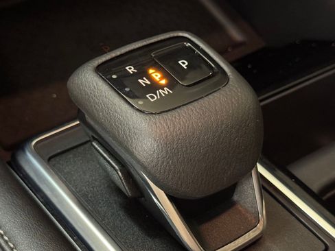 Used 2023 Nissan Pathfinder SL image 18