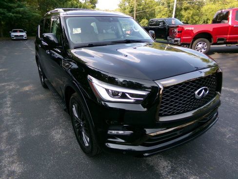 Used 2021 INFINITI QX80 Premium Select w/ Cargo Package AWD/4WD image 2