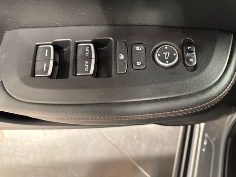 Used 2025 Honda HR-V Sport image 18