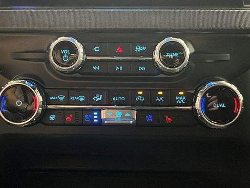 Used 2025 Ford F250 Platinum AWD/4WD image 18