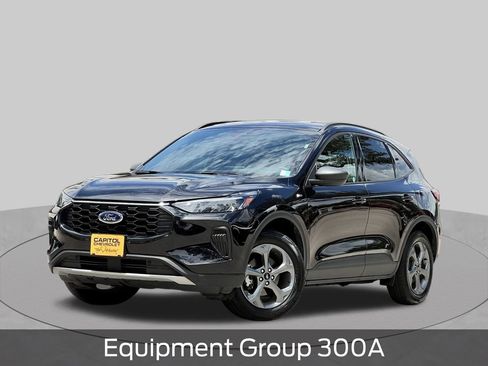 Used 2025 Ford Escape ST-Line AWD/4WD image 2