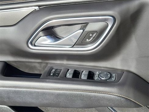 Used 2024 GMC Yukon XL AT4 image 22