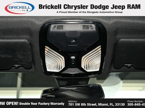 Used 2025 BMW 330i xDrive Sedan AWD/4WD image 25
