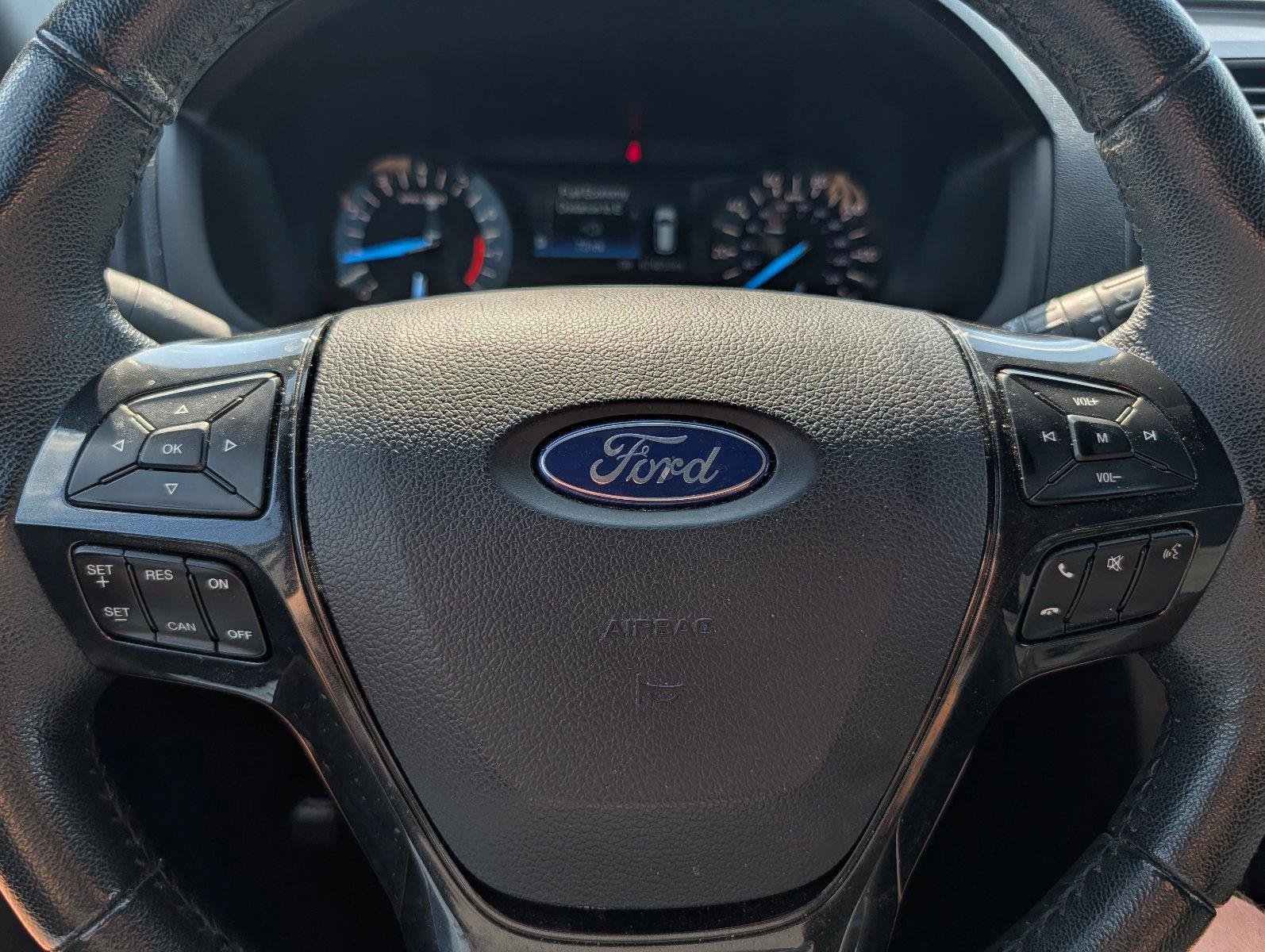 Used 2018 Ford Explorer XLT FWD image 22