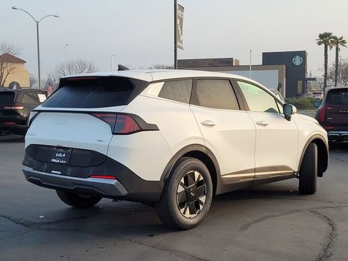 New 2026 Kia Sportage LX image 5