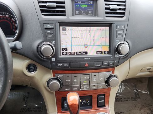 Used 2010 Toyota Highlander Limited image 13