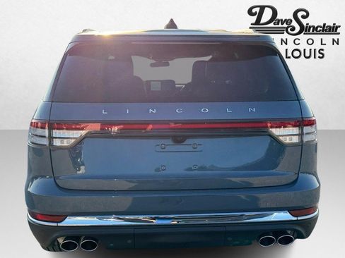 New 2025 Lincoln Aviator AWD image 5