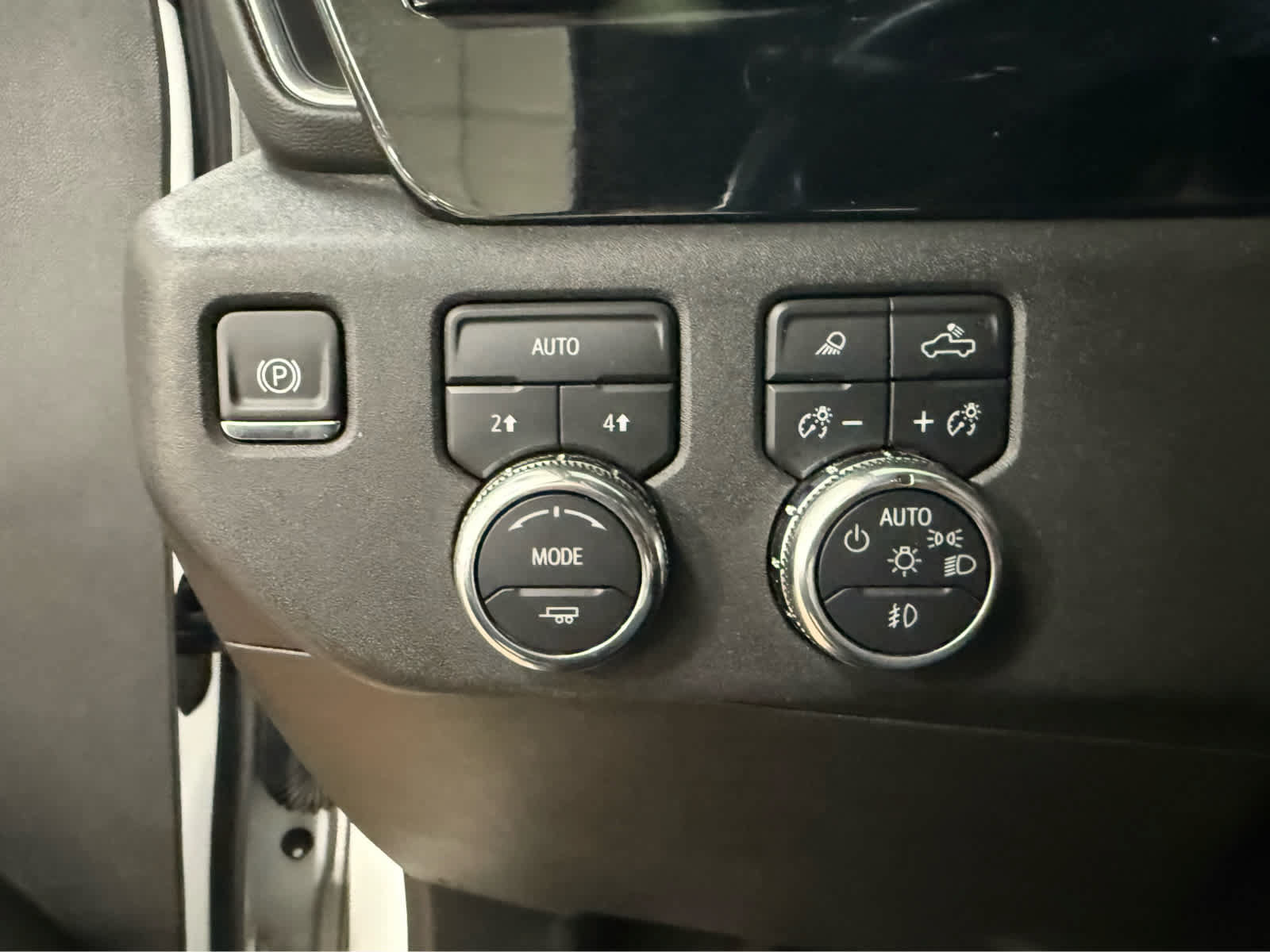 Used 2025 GMC Sierra 1500 SLT AWD/4WD image 27