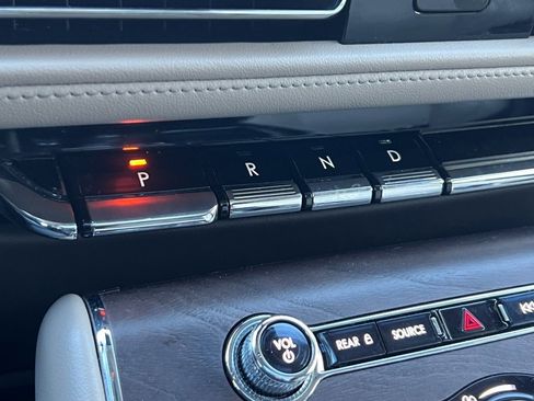 Certified 2023 Lincoln Aviator Reserve w/ Elements Package Plus image 28