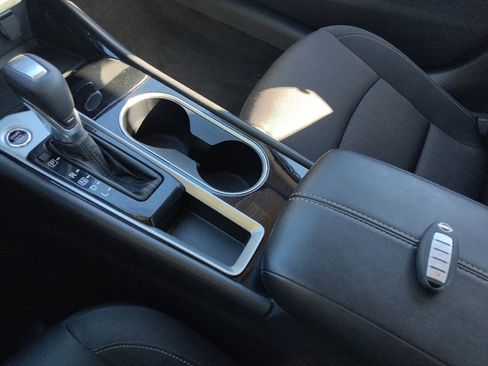 Used 2024 Nissan Altima 2.5 SV image 26