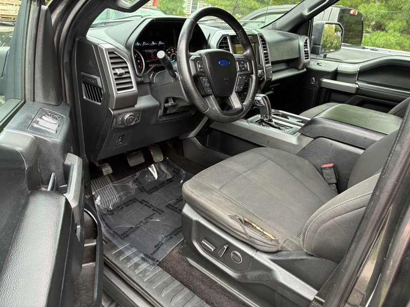 Used 2015 Ford F150 XLT w/ Equipment Group 302A Luxury AWD/4WD image 8