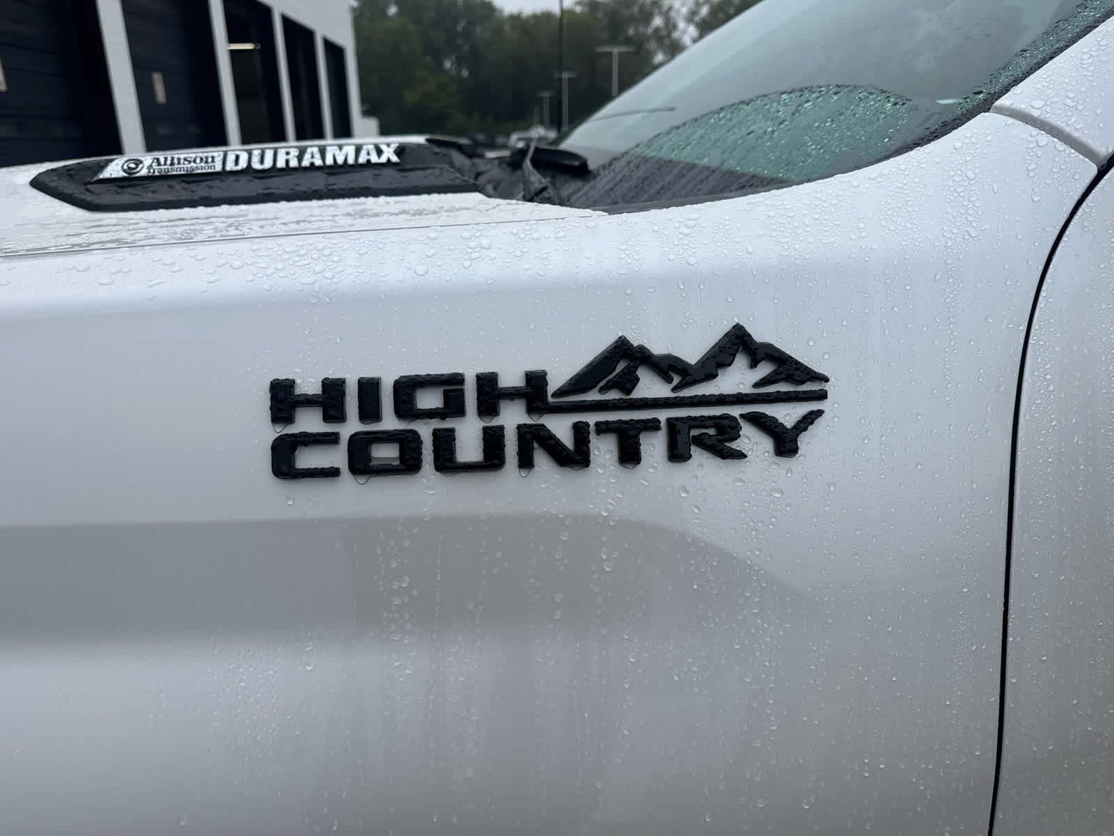 Used 2024 Chevrolet Silverado 2500 High Country w/ High Country Premium Package AWD/4WD image 2