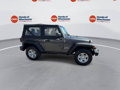 Used 2017 Jeep Wrangler Sport w/ Trailer Tow Group AWD/4WD image 9