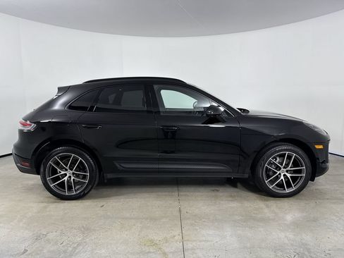 Certified 2024 Porsche Macan AWD/4WD image 8