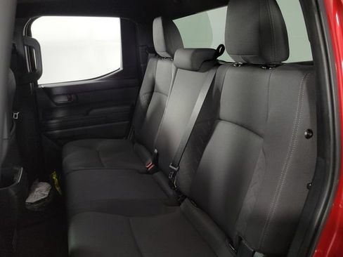 Used 2025 Toyota Tacoma SR5 AWD/4WD image 17