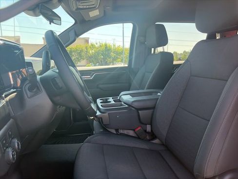 Used 2024 Chevrolet Silverado 1500 LT AWD/4WD image 18
