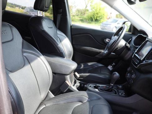 Used 2019 Jeep Cherokee Limited image 15