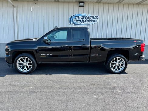 Used 2017 Chevrolet Silverado 1500 LT w/ All Star Edition AWD/4WD image 2