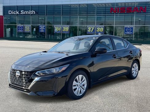 Used 2025 Nissan Sentra S image 3