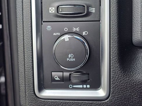 Used 2015 RAM 2500 Big Horn image 24