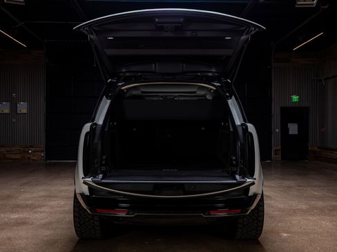 Used 2022 Land Rover Range Rover SE image 9