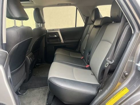 Used 2016 Toyota 4Runner SR5 Premium image 8