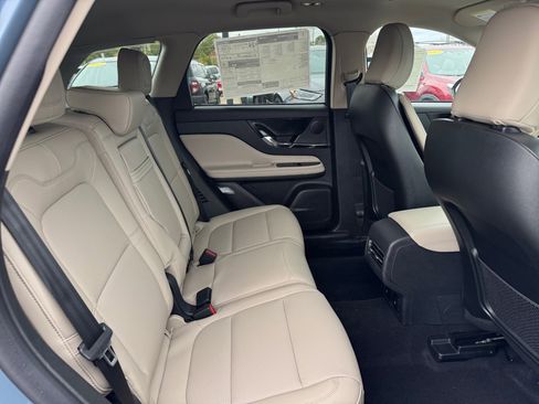 New 2026 Lincoln Corsair Premiere image 28