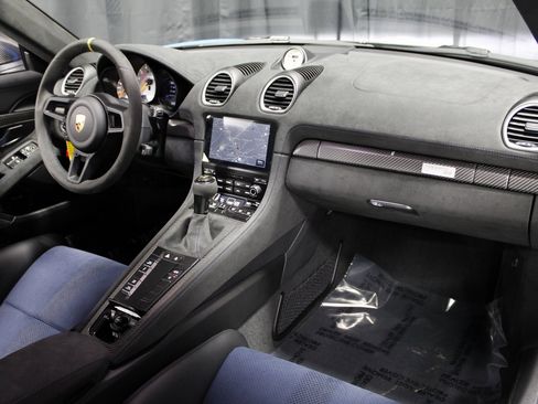 Certified 2025 Porsche 718 Cayman GT4 RS w/ Weissach Package image 20