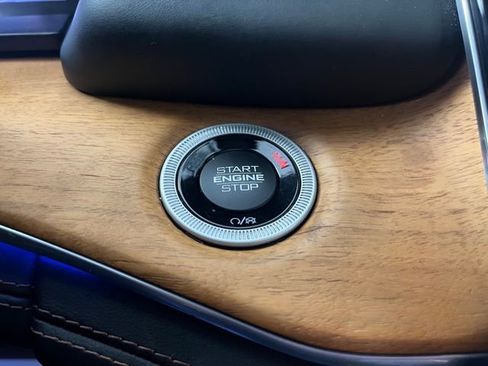 Used 2023 Jeep Grand Cherokee Summit AWD/4WD image 25