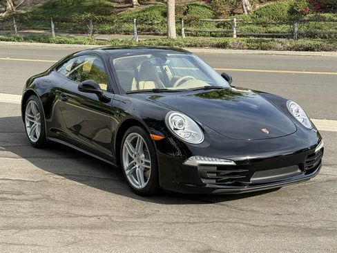 Used 2014 Porsche 911 Carrera 4 AWD/4WD image 6