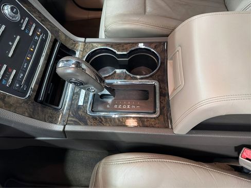 Used 2016 Lincoln Navigator L Select image 39