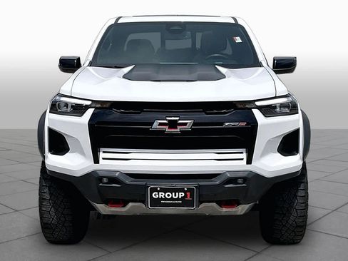 Used 2024 Chevrolet Colorado ZR2 w/ Safety Package AWD/4WD image 4