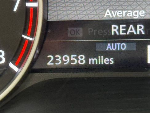 Used 2022 Nissan Rogue SV w/ SV Premium Package image 16