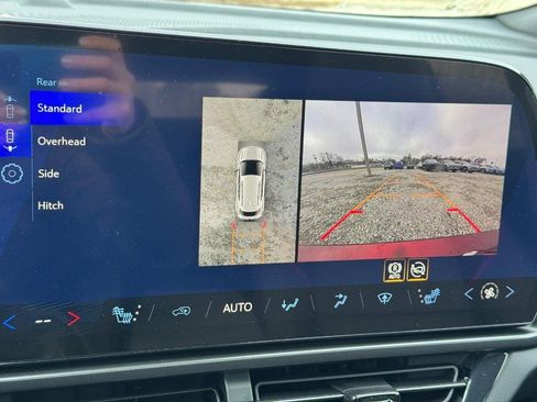 New 2026 Chevrolet Equinox EV RS image 17