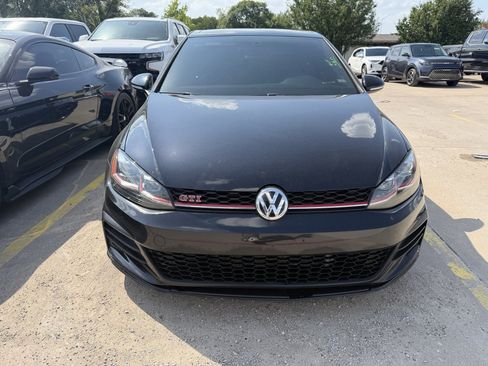 Used 2021 Volkswagen GTI SE FWD image 6