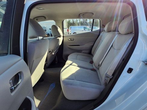 Used 2014 Nissan Leaf SV image 23