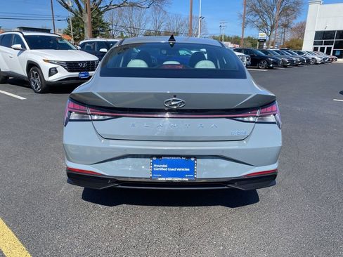 Certified 2022 Hyundai Elantra Limited w/ Cargo Package image 5