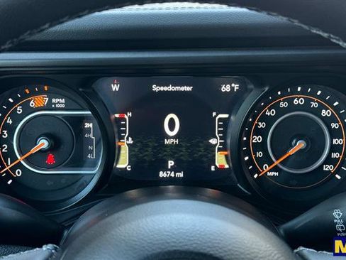 Used 2025 Jeep Wrangler Rubicon image 29