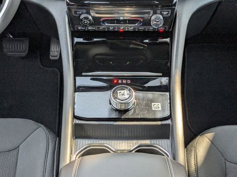 New 2025 Jeep Grand Cherokee Laredo image 18