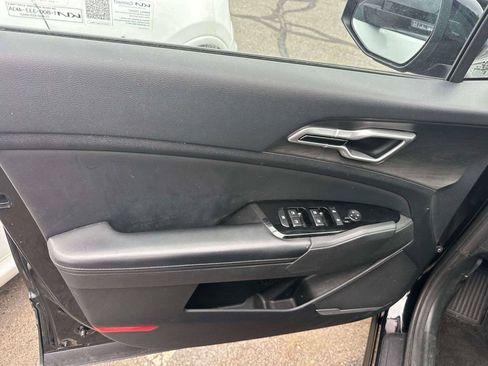 Used 2023 Kia Sportage X-Line AWD/4WD image 16