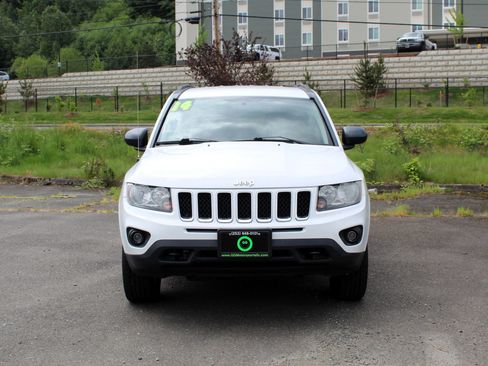 Used 2014 Jeep Compass Sport w/ Power Value Group AWD/4WD image 2