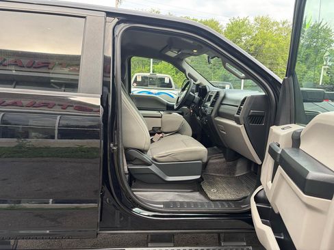 Used 2018 Ford F250 XL w/ Power Equipment Group AWD/4WD image 49