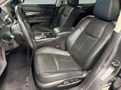Used 2016 INFINITI Q70 L 3.7 RWD image 5
