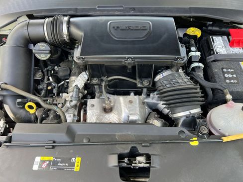 Used 2025 Jeep Compass Limited image 33