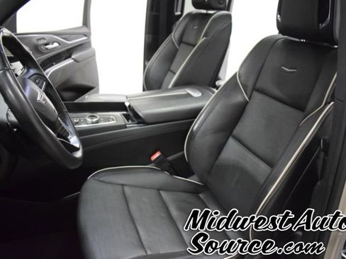 Used 2023 Cadillac Escalade ESV Sport w/ LPO, Illumination Package image 6