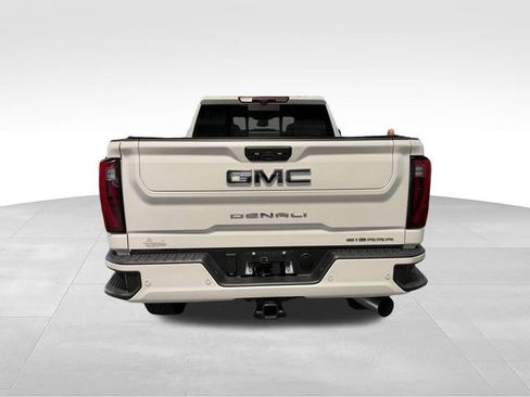 Used 2025 GMC Sierra 2500 Denali Ultimate w/ Max Trailering Package AWD/4WD image 6