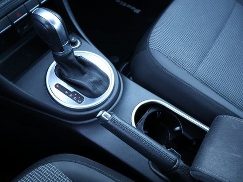 Used 2019 Volkswagen Beetle 2.0T S image 26