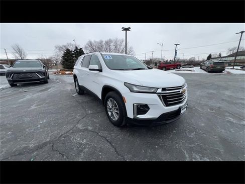 Certified 2023 Chevrolet Traverse LT w/ LPO, Floor Liner Package image 2